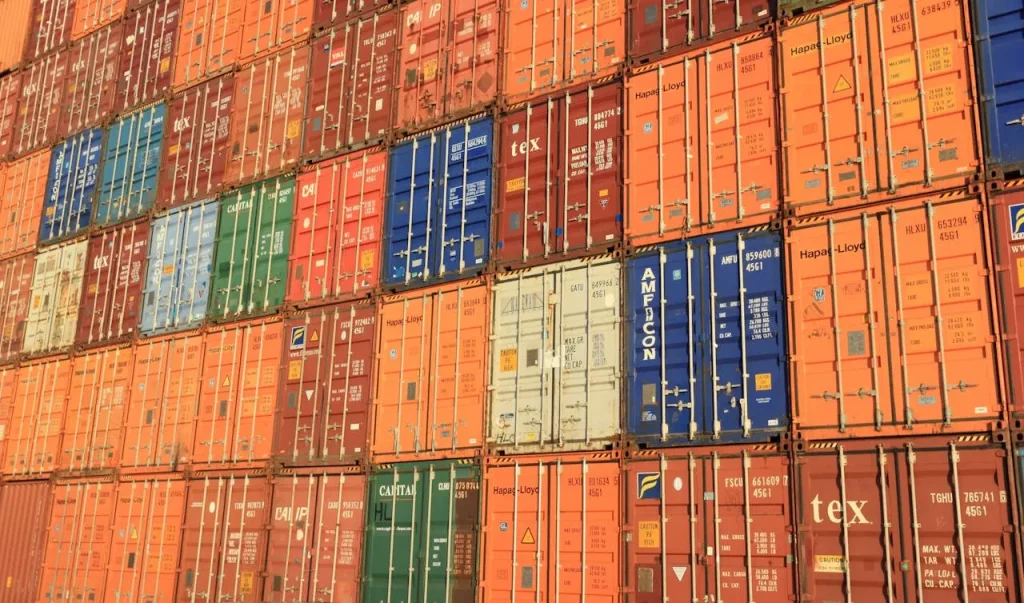 blue-white-orange-and-brown-container-van-163726